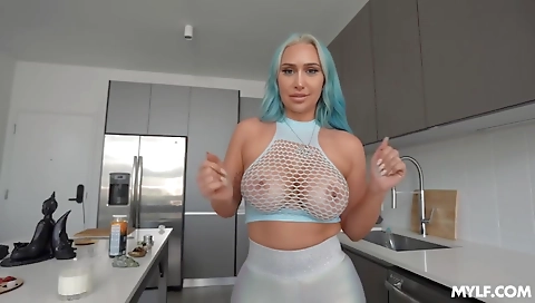 Hawt sweetheart likes to be mommy