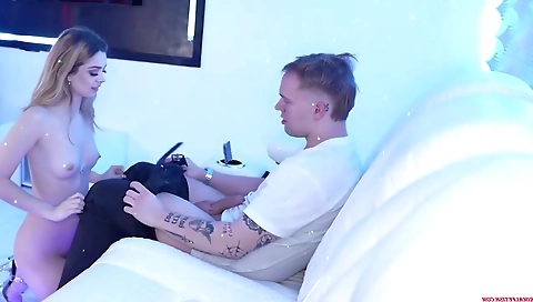 Hawt sweetheart likes to fuck