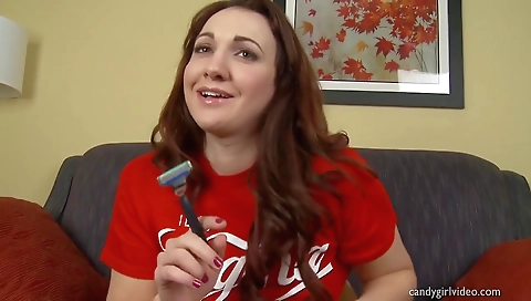 Sexy young girl take gypsy semi a hot facial