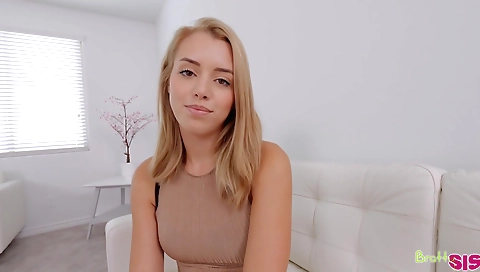 Sexy blonde's wet pussy is ready for her first time