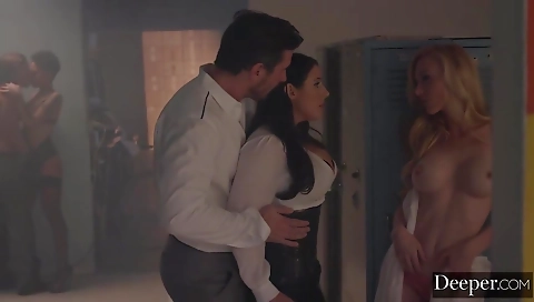 Hisc big boobed girl fucked by a huge cock