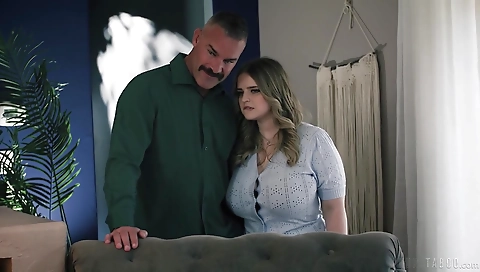 Make off her sexy feet