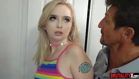 Sexy chick gets analed by her boyfriend