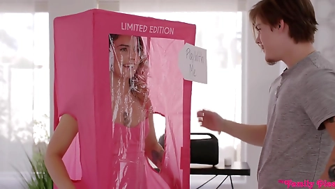 Hairy pussy and mouth fucking at home