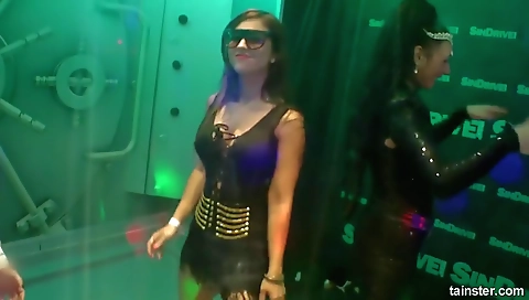 Married up and al saladico