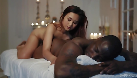 Ta suddens of a girl's wet pussy